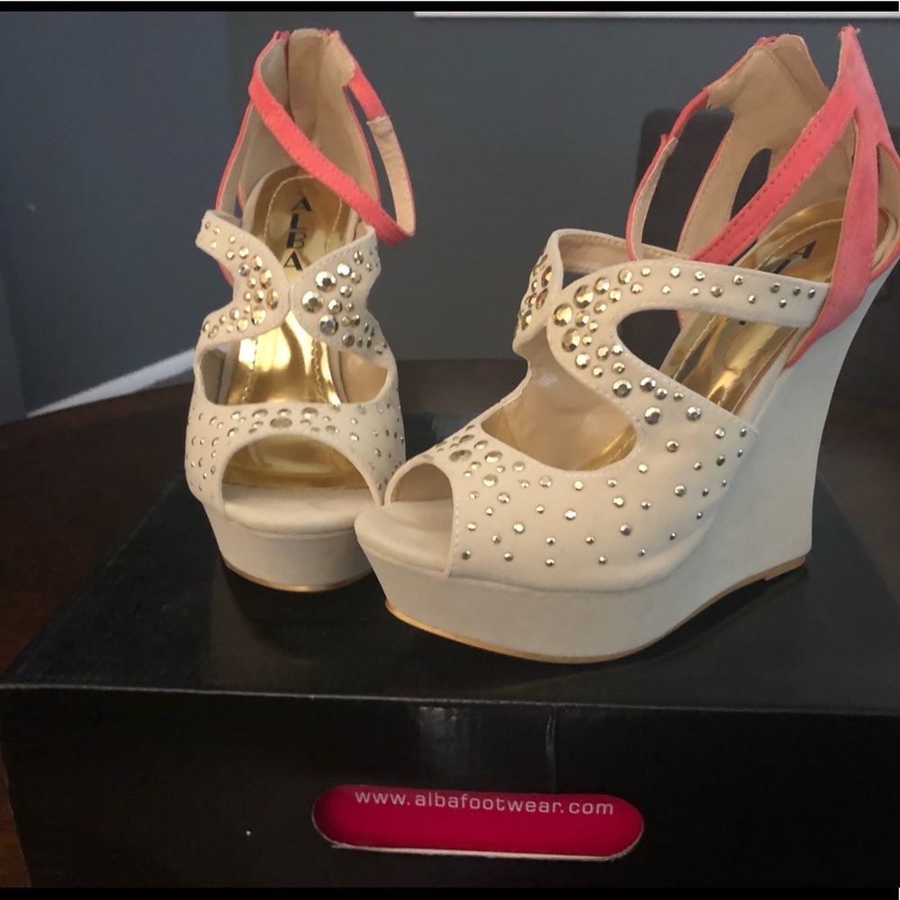 Wedge Sandals and the shirt (Bundle)
